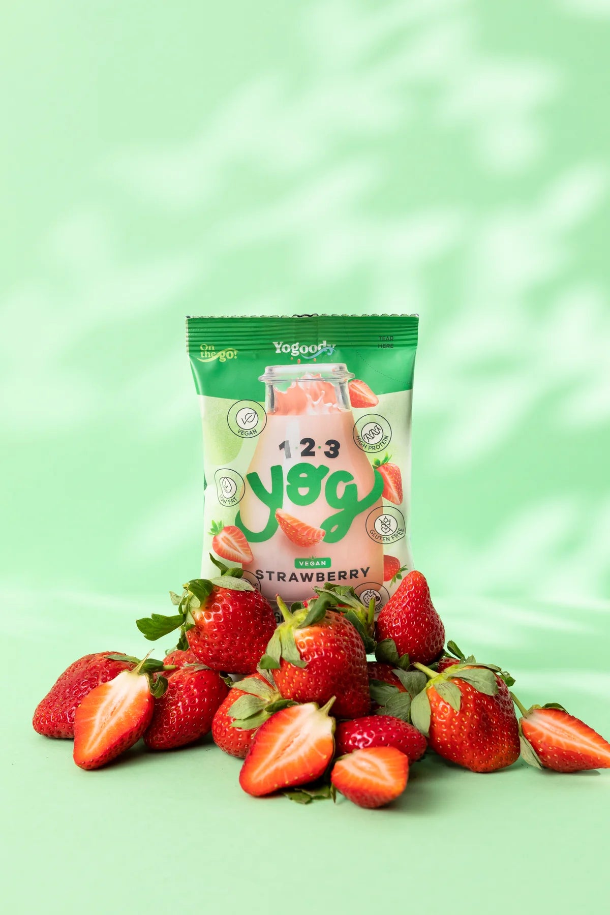 1.2.3. YOG Vegan Strawberry Flavoured Shake - 7 x 30g sachets